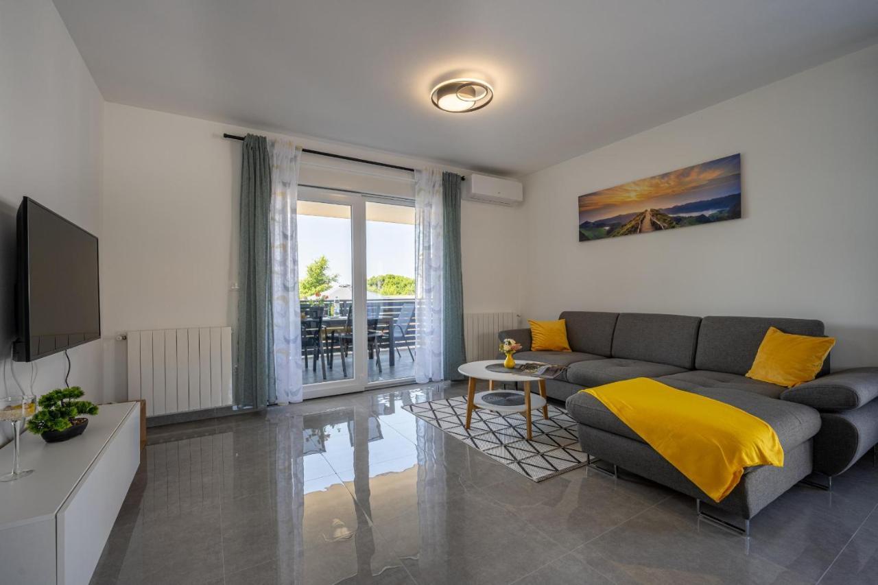 PUY Domus Alba Apartments מראה חיצוני תמונה