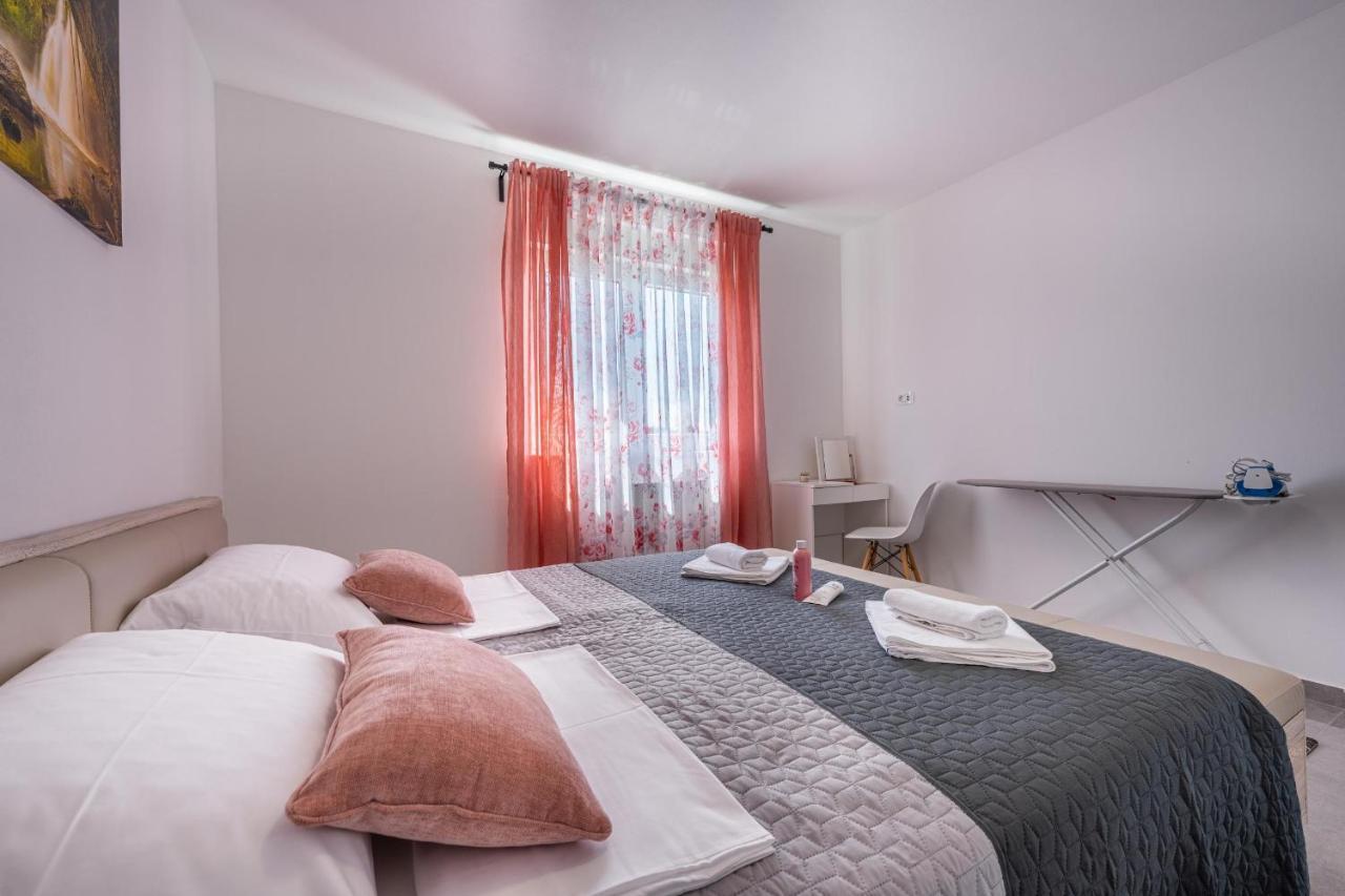 PUY Domus Alba Apartments מראה חיצוני תמונה