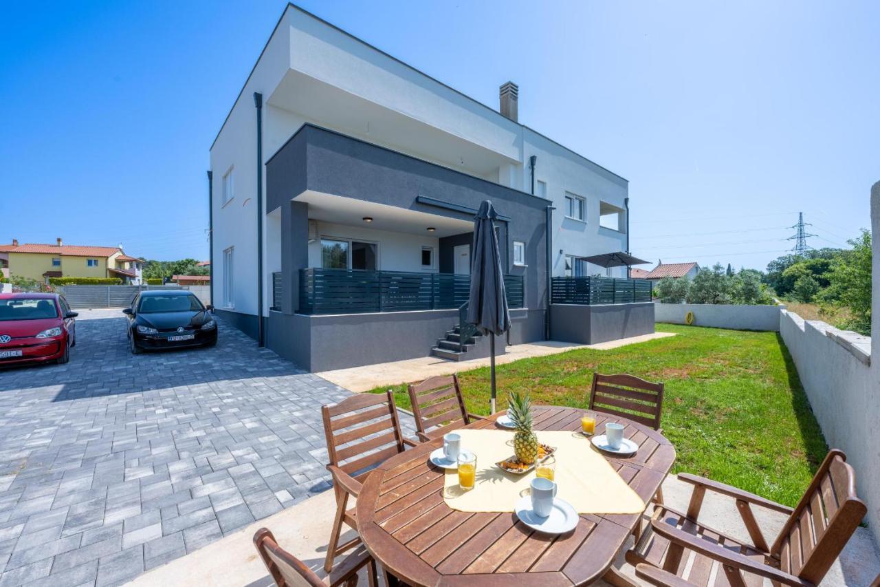 PUY Domus Alba Apartments מראה חיצוני תמונה