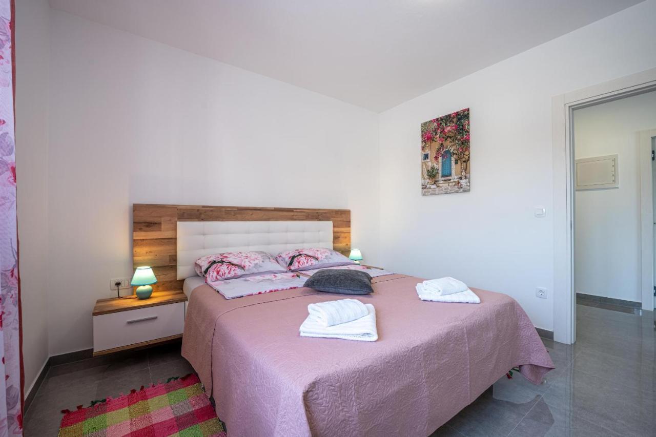 PUY Domus Alba Apartments מראה חיצוני תמונה